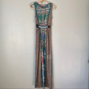 Gorgeous maxi w/ cut out sides • XS